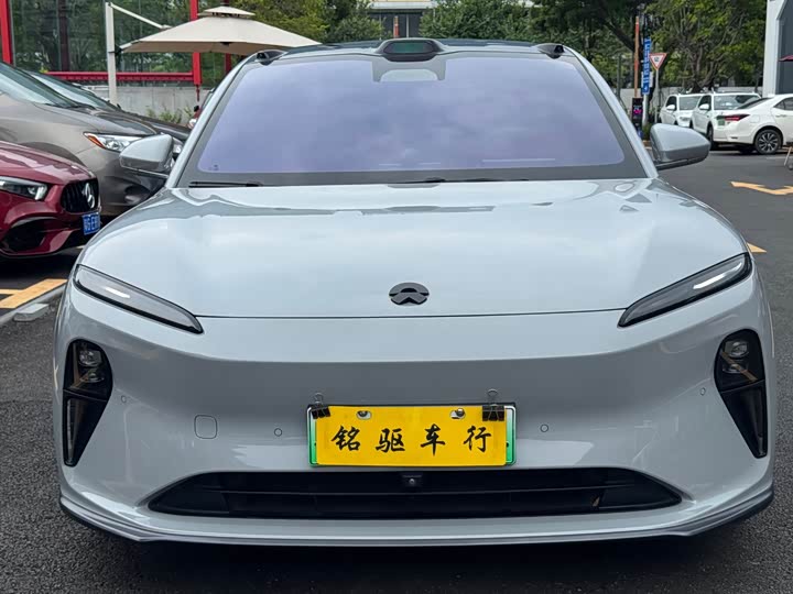 Nio ET5, 2022 — фото 2 из 9