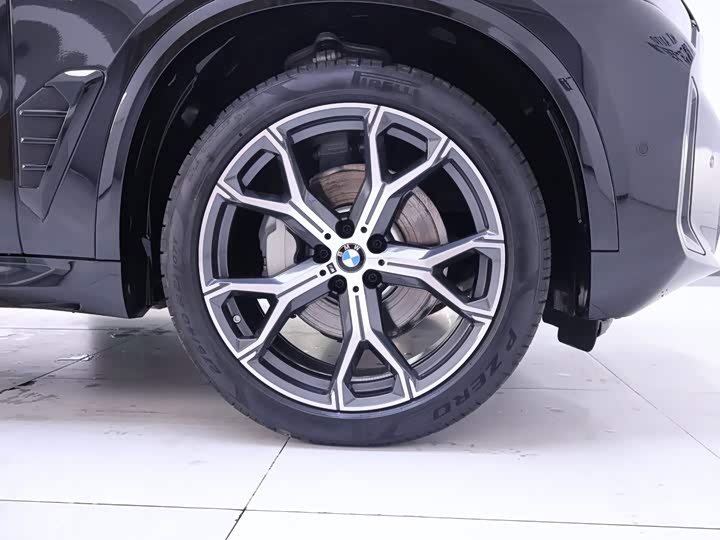 BMW X5, 2025 — фото 6 из 9
