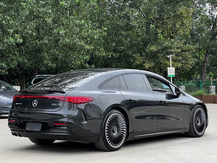Mercedes-Benz EQS AMG, 2023 — фото 5 из 9