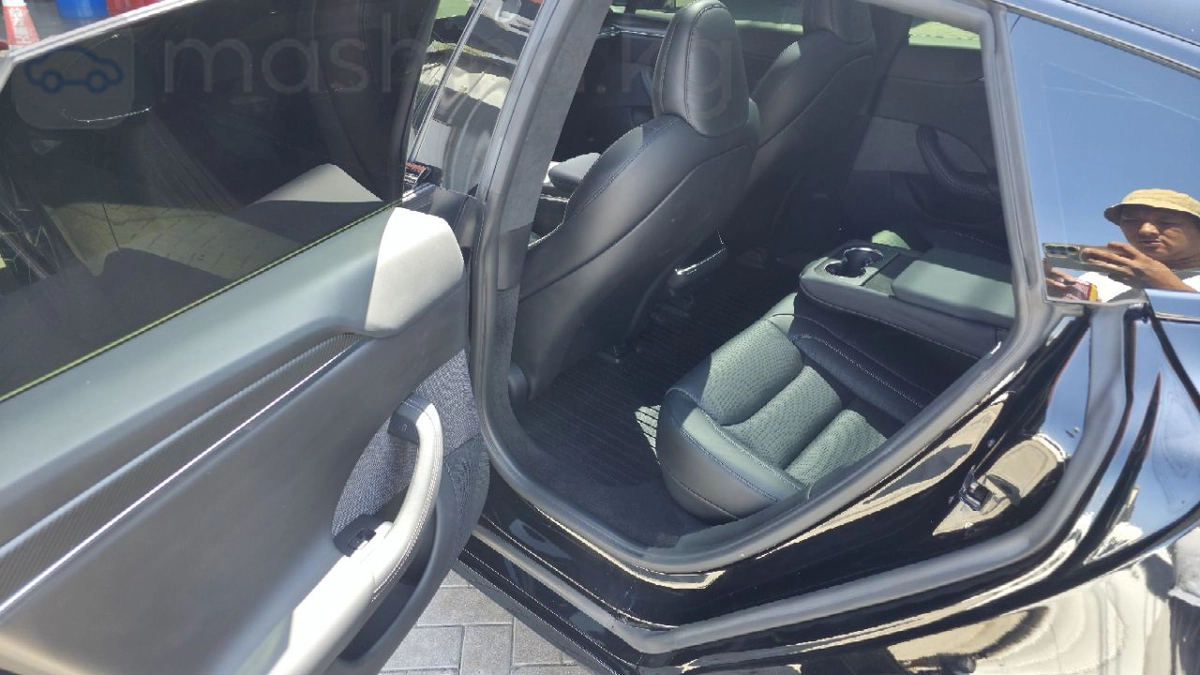 Tesla Model S, 2023 — фото 9 из 12