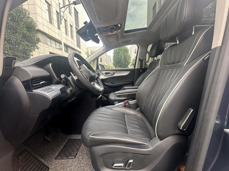 Roewe iMax 8, 2022 — фото 11 из 12