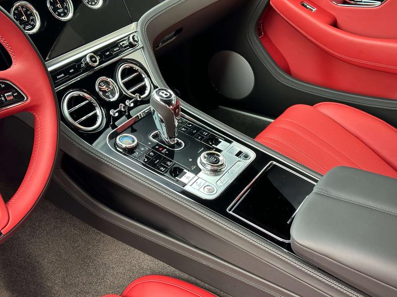 Bentley Continental GT, 2022 — фото 7 из 10
