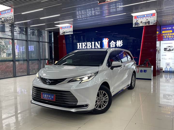 Toyota Sienna, 2022 — купить в Калуге под ключ