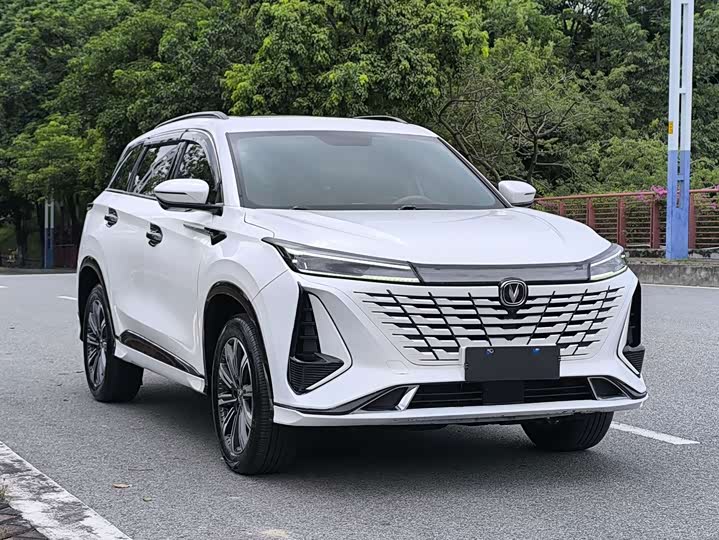 Changan CS75 Plus, 2023 — фото 3 из 9