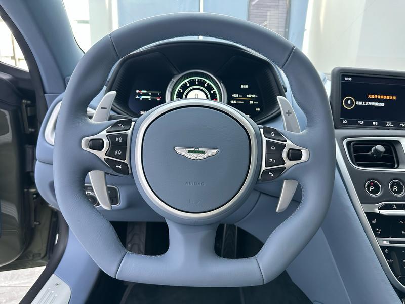 Aston Martin DB11, 2023 — фото 10 из 12