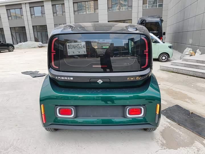 Baojun KiWi EV, 2023 — фото 6 из 9