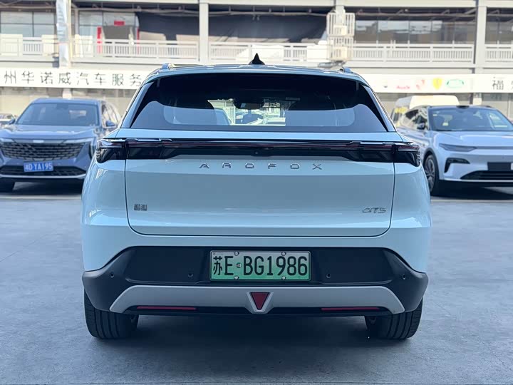 BAIC Arcfox Alpha T5, 2024 — фото 5 из 9