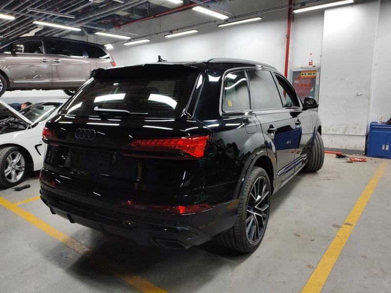 Audi Q7, 2025 — фото 4 из 10