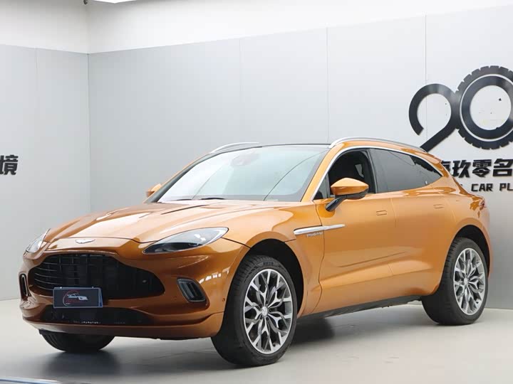 Aston Martin DBX, 2022 — фото 3 из 9
