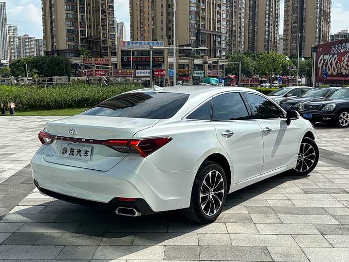 Toyota Avalon, 2023 — фото 8 из 9