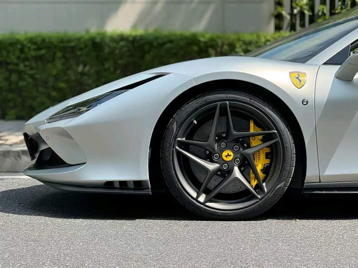 Ferrari F8, 2023 — фото 4 из 9