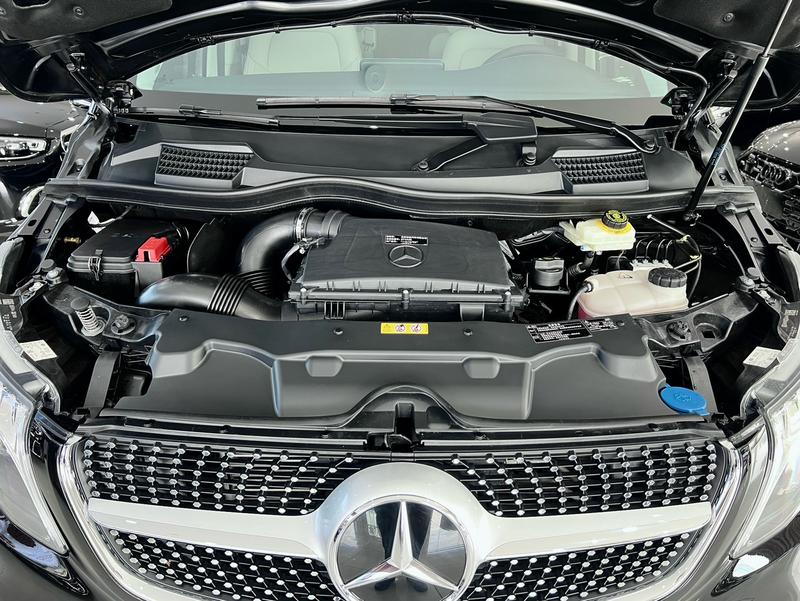 Mercedes-Benz V-Class, 2022 — фото 6 из 12
