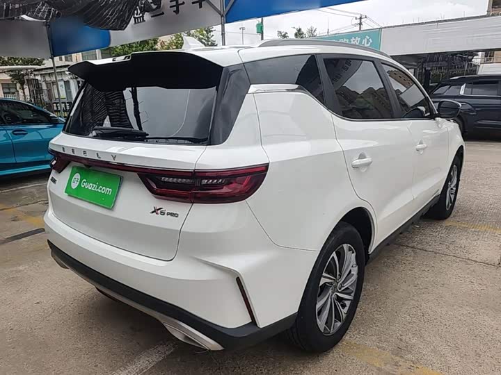 Geely Vision X6, 2023 — фото 7 из 9