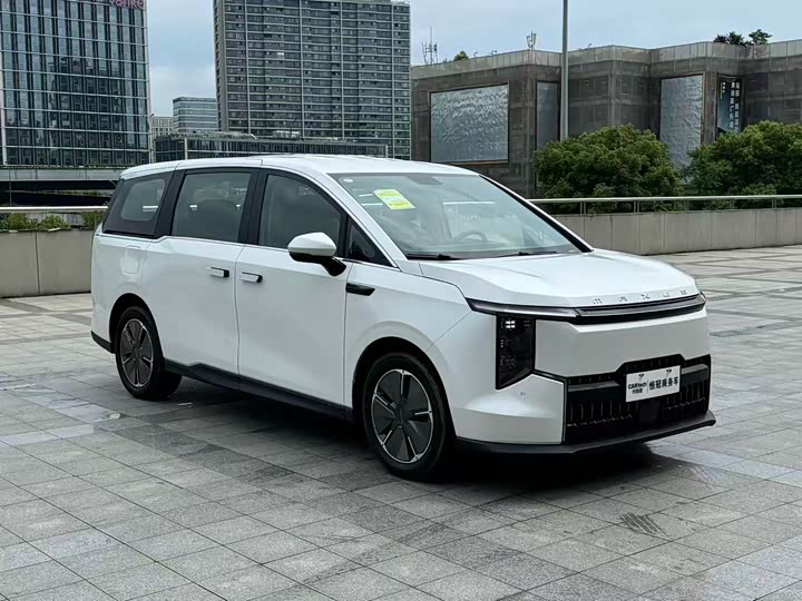 Maxus Mifa 7, 2024 — фото 3 из 9
