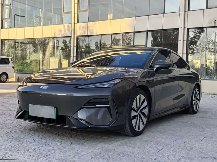 Geely Galaxy E8, 2024 — купить в Саратове под ключ