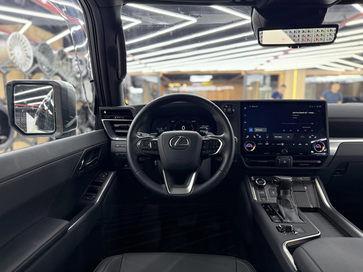 Lexus GX, 2025 — фото 8 из 12