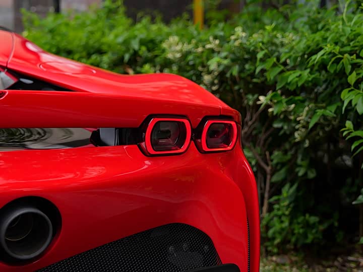 Ferrari SF90, 2023 — фото 6 из 9