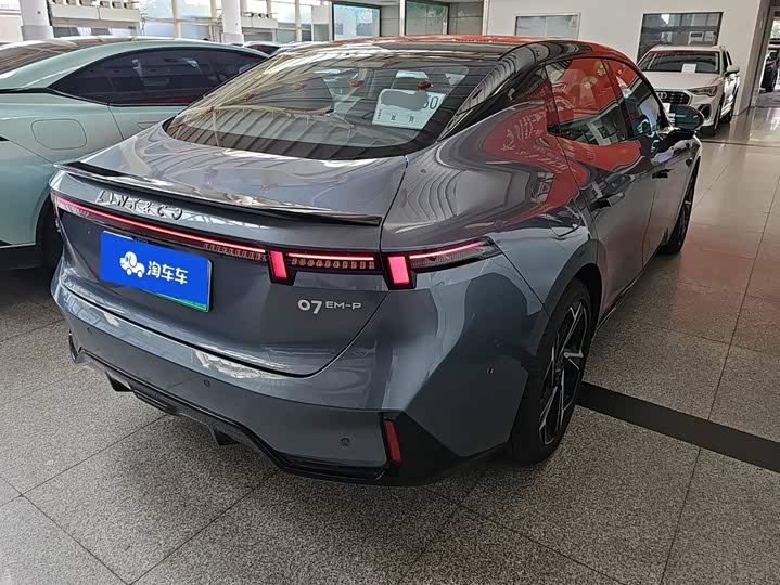 Lynk & Co 07 EM-P Hybrid, 2025 — фото 3 из 9