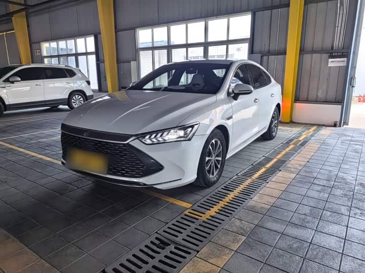 BYD Qin Plus, 2023 — фото 2 из 9