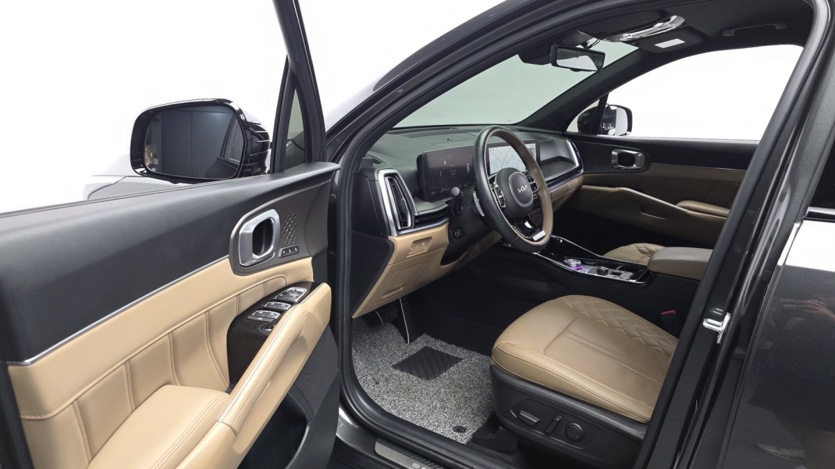 Kia Sorento, 2023 — фото 9 из 12
