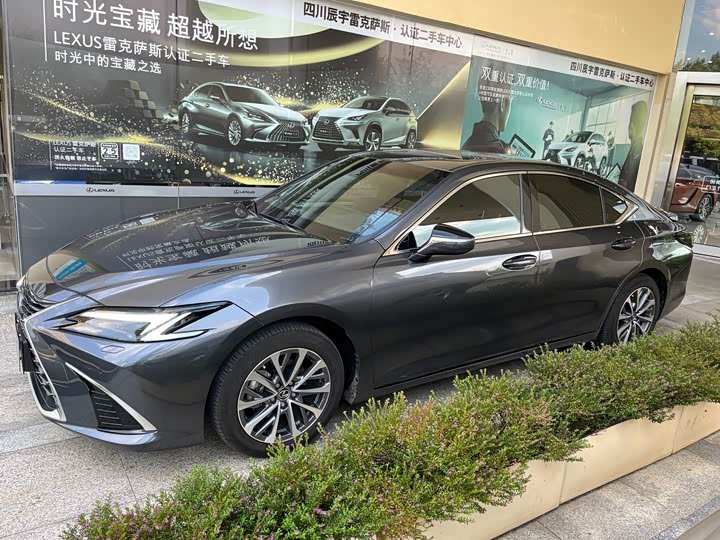 Lexus ES, 2024 — фото 4 из 9