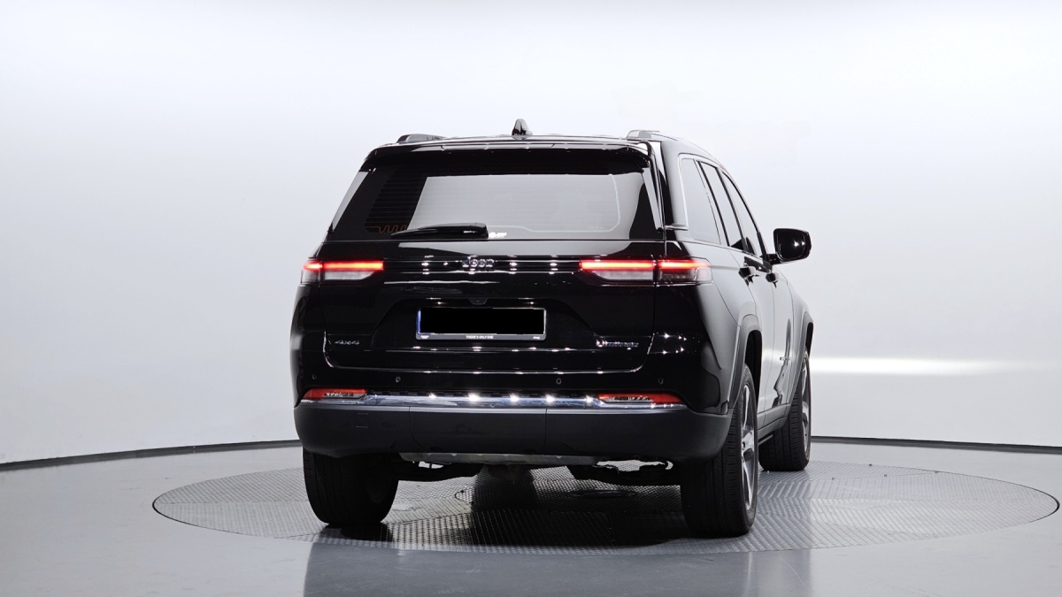 Jeep Cherokee, 2023 — фото 4 из 12