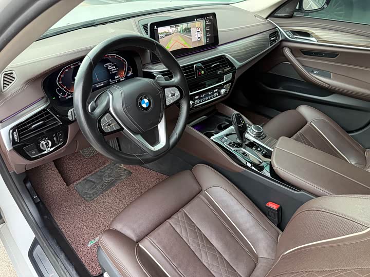BMW 5 Series, 2022 — фото 2 из 9
