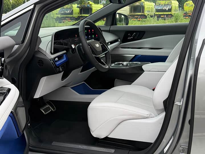 Cadillac Optiq, 2024 — фото 4 из 9