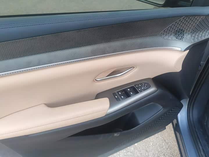 BYD Song Pro Hybrid, 2024 — фото 7 из 9