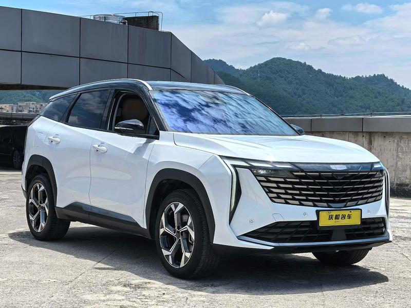 Geely Atlas L, 2023 — фото 3 из 12