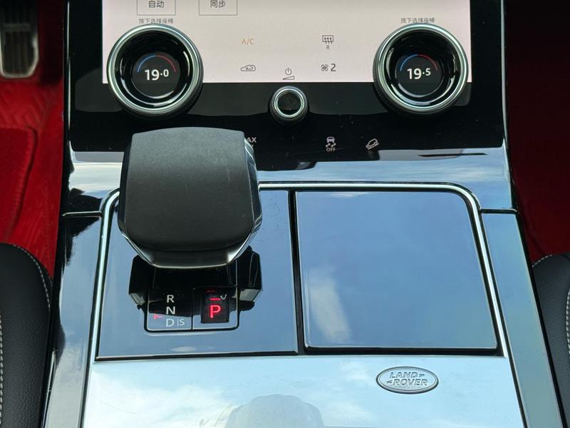 Land Rover Range Rover Velar, 2021 — фото 11 из 12