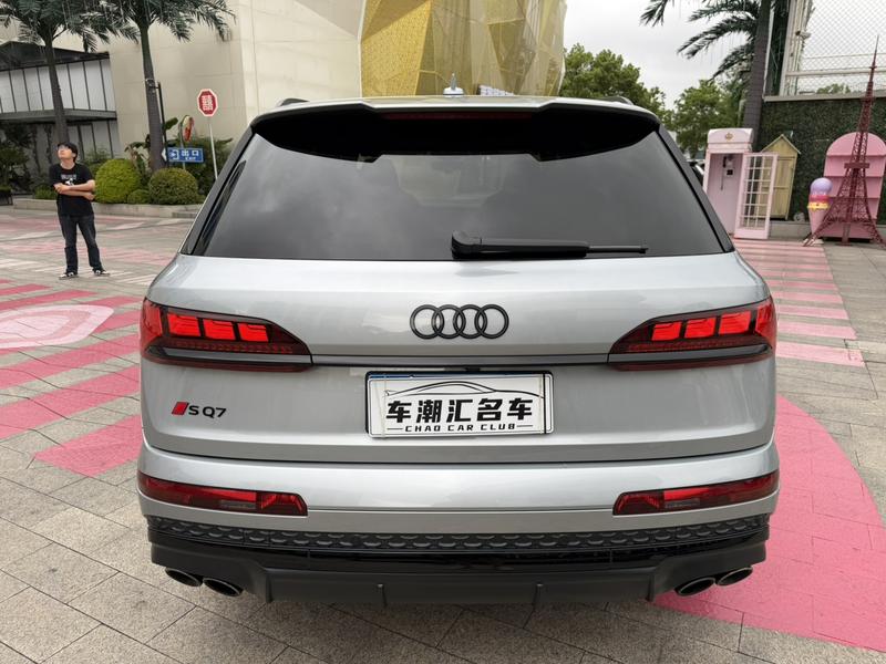 Audi SQ7, 2024 — фото 6 из 9