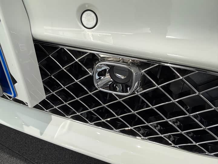 Bentley Continental GT Hybrid, 2025 — фото 12 из 12