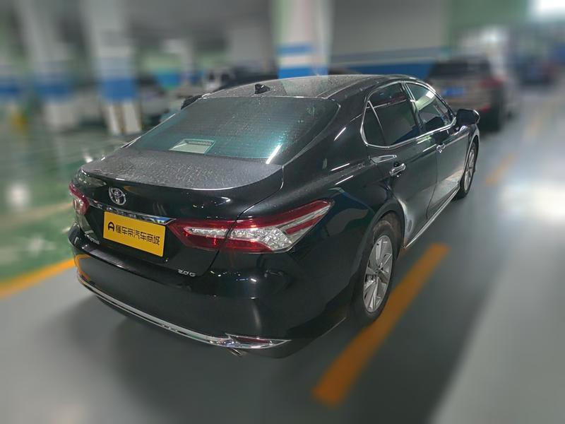 Toyota Camry, 2023 — фото 2 из 11