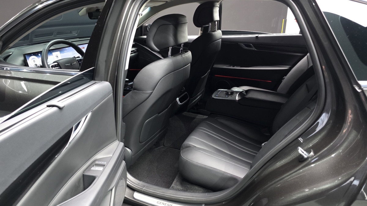 Genesis G80, 2025 — фото 11 из 12