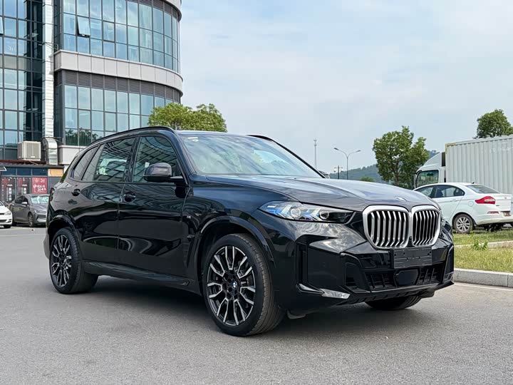 BMW X5, 2024 — фото 3 из 9
