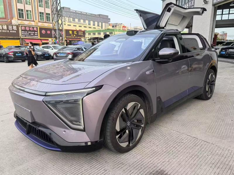 HiPhi Y, 2023 — купить в Воронеже под ключ