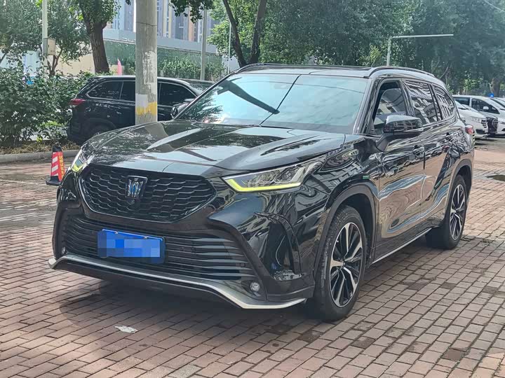 Toyota Crown Kluger, 2021 — купить в Саратове под ключ