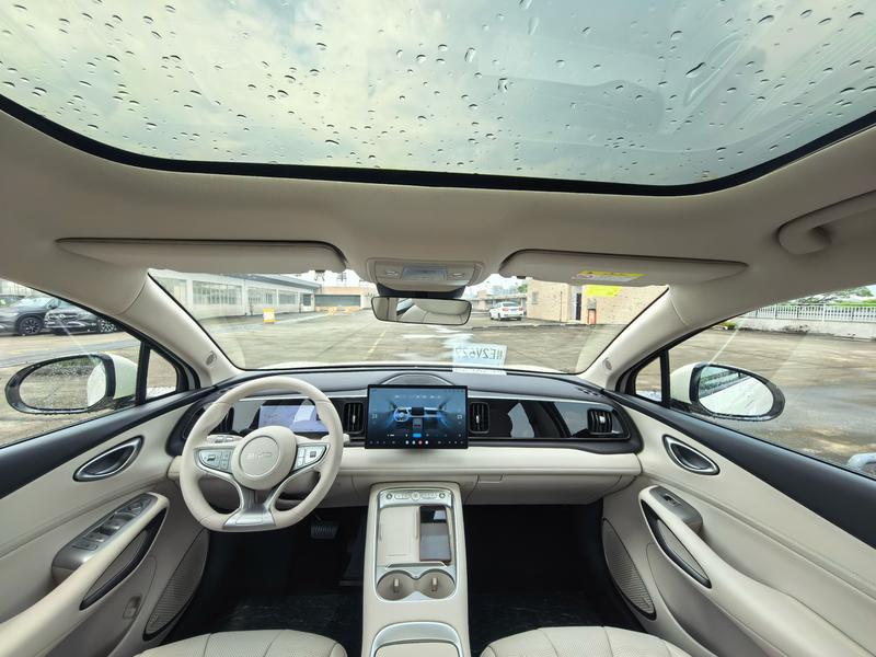 BYD Sea Lion 05 DM-i Hybrid, 2026 — фото 9 из 12