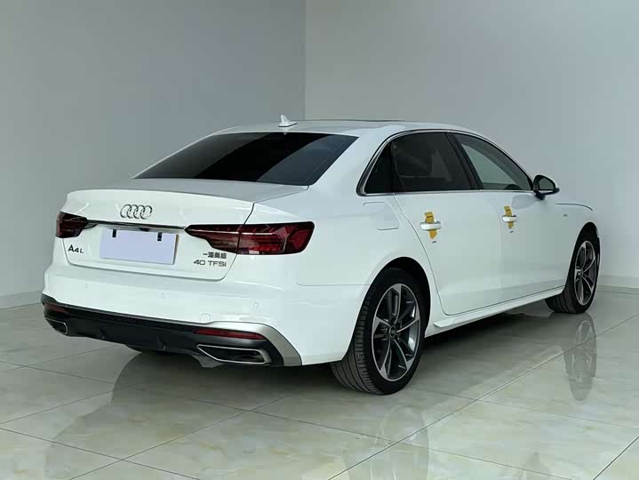 Audi A4L, 2023 — фото 9 из 9