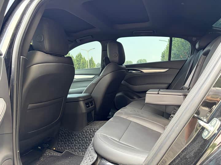 Cadillac CT5, 2026 — фото 6 из 9