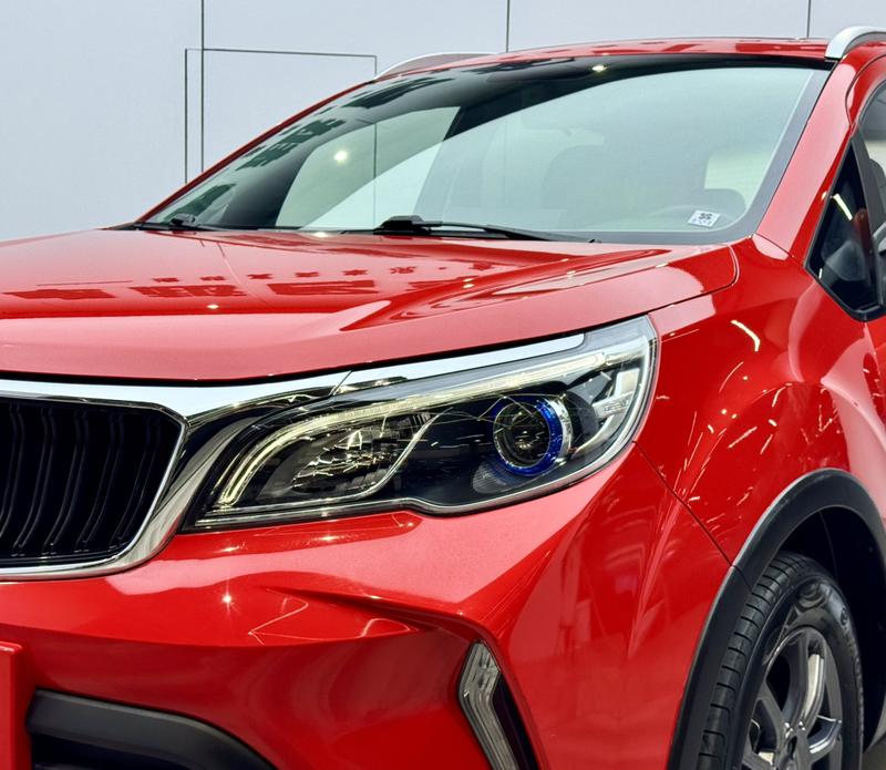 Geely Vision X3, 2021 — фото 8 из 12