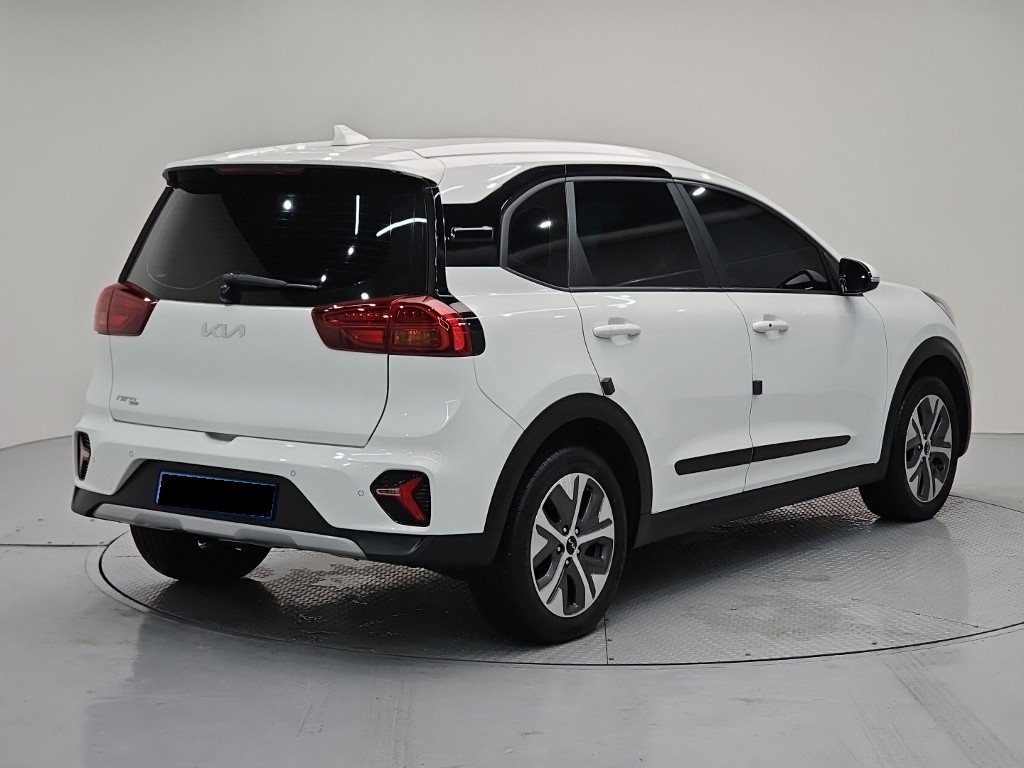 Kia Niro, 2022 — фото 4 из 12