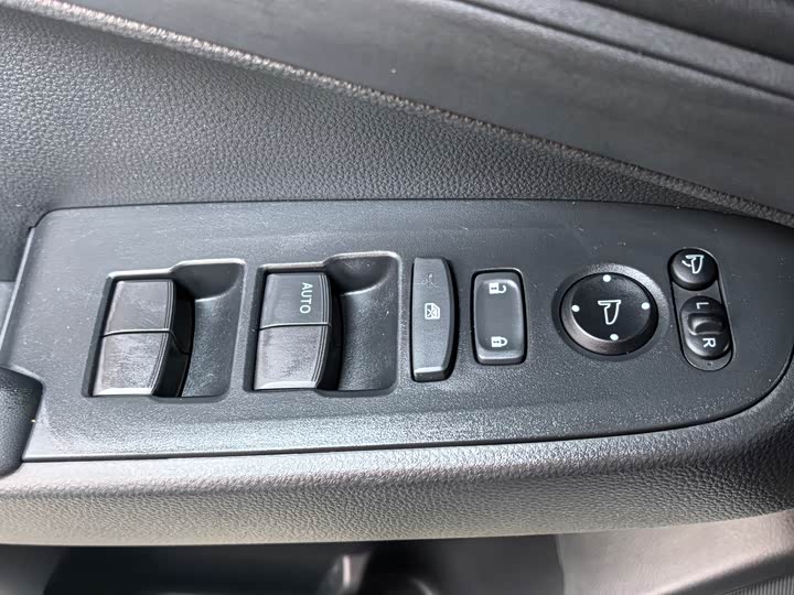 Honda Vezel, 2023 — фото 9 из 9