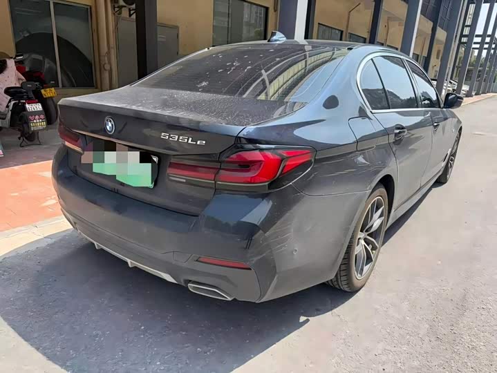 BMW 5 Series Hybrid, 2023 — фото 2 из 5