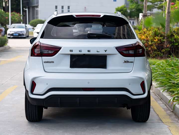 Geely Vision X3, 2021 — фото 4 из 9