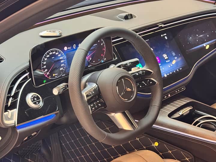 Mercedes-Benz E-Class, 2026 — фото 6 из 9