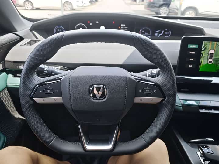 Changan UNI-V Hybrid, 2025 — фото 9 из 9