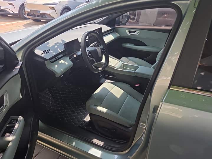 Roewe D6, 2025 — фото 9 из 9