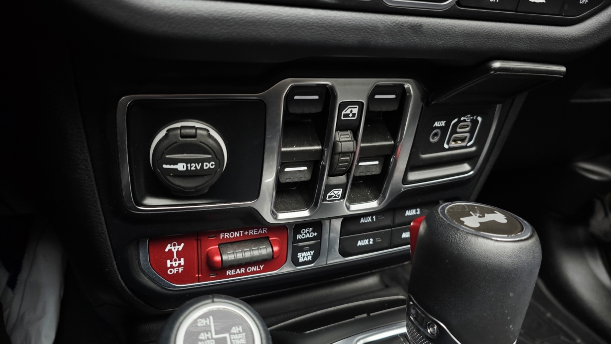 Jeep Wrangler, 2024 — фото 11 из 12